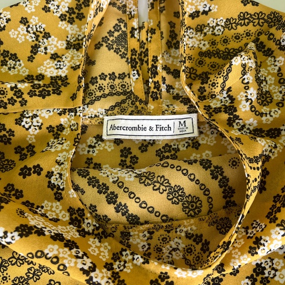 Abercrombie & Fitch Golden Paisley Blouse size Medium - Picture 2 of 5